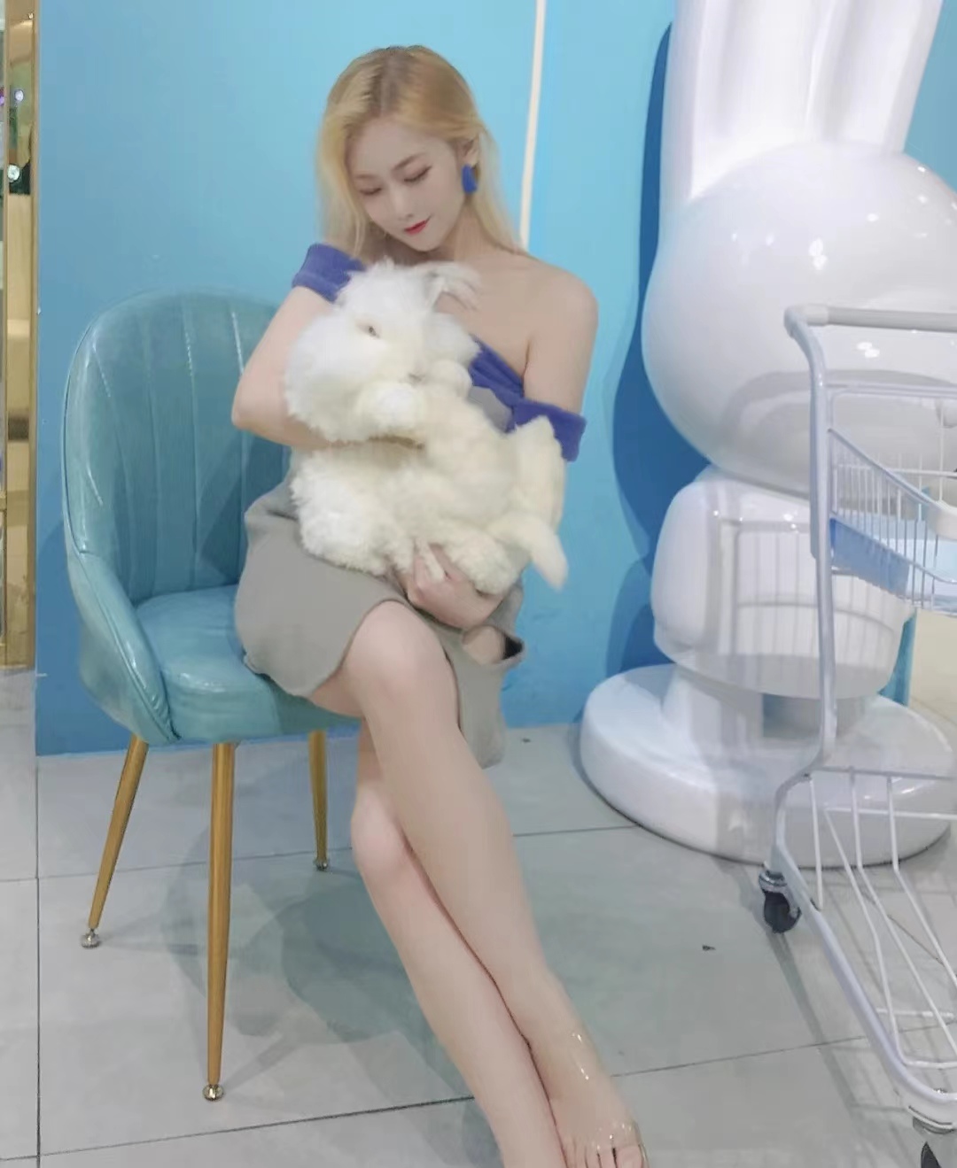 f45db933-10a3-4667-a70f-8860a3da14ff